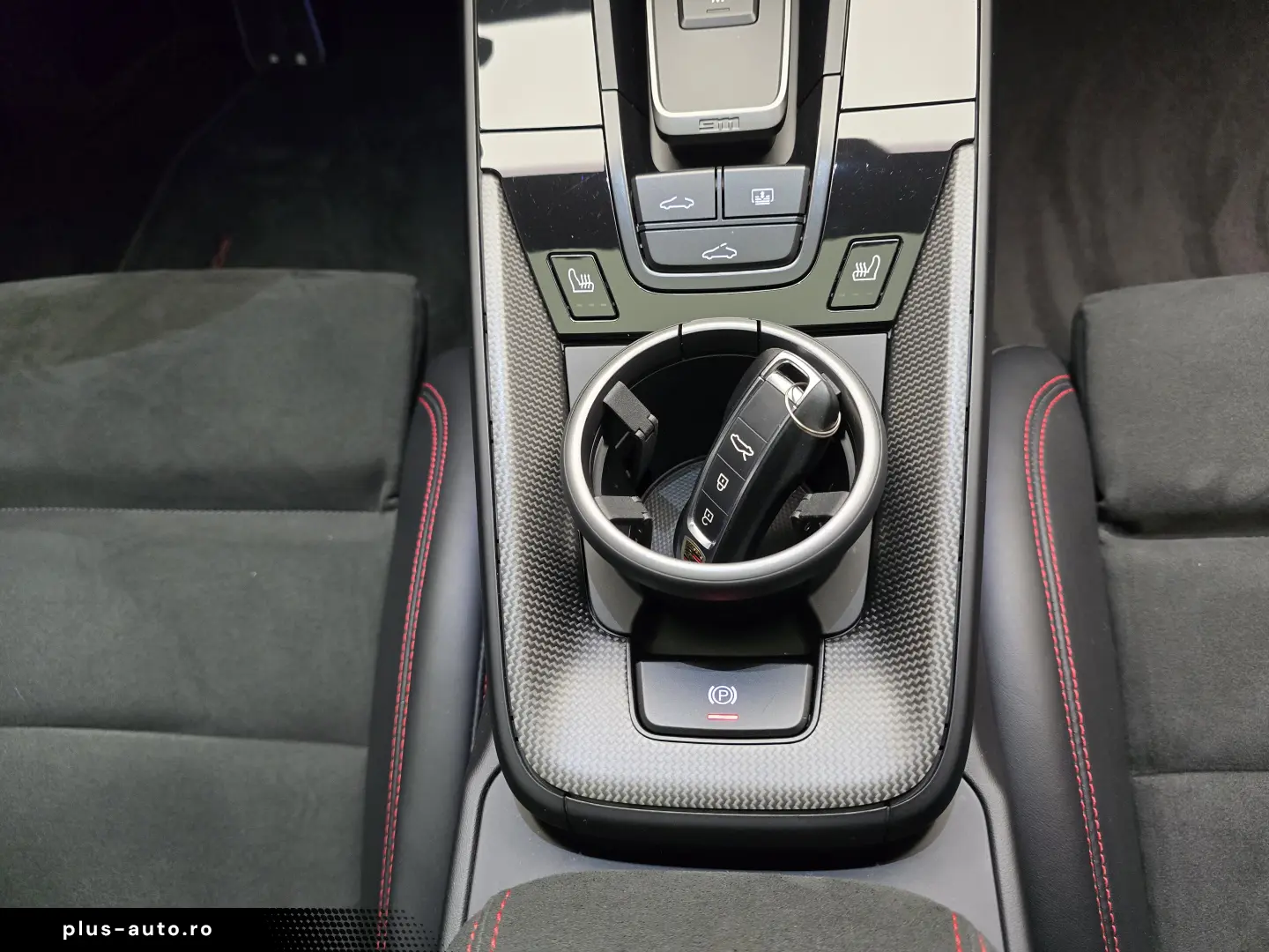 Porsche 911 Carrera 4 GTS Coupé  (992)