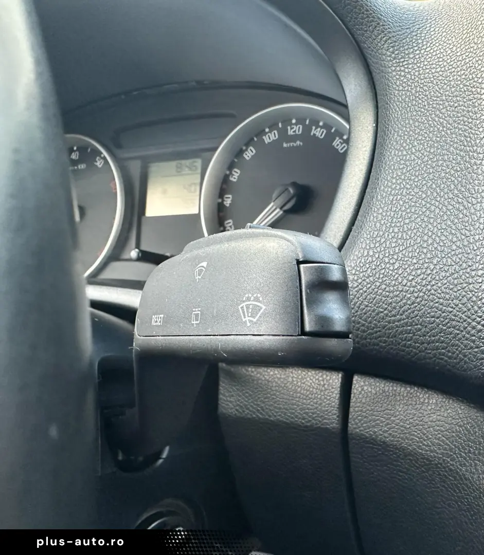 SKODA ROMSTER  1 4 MPI