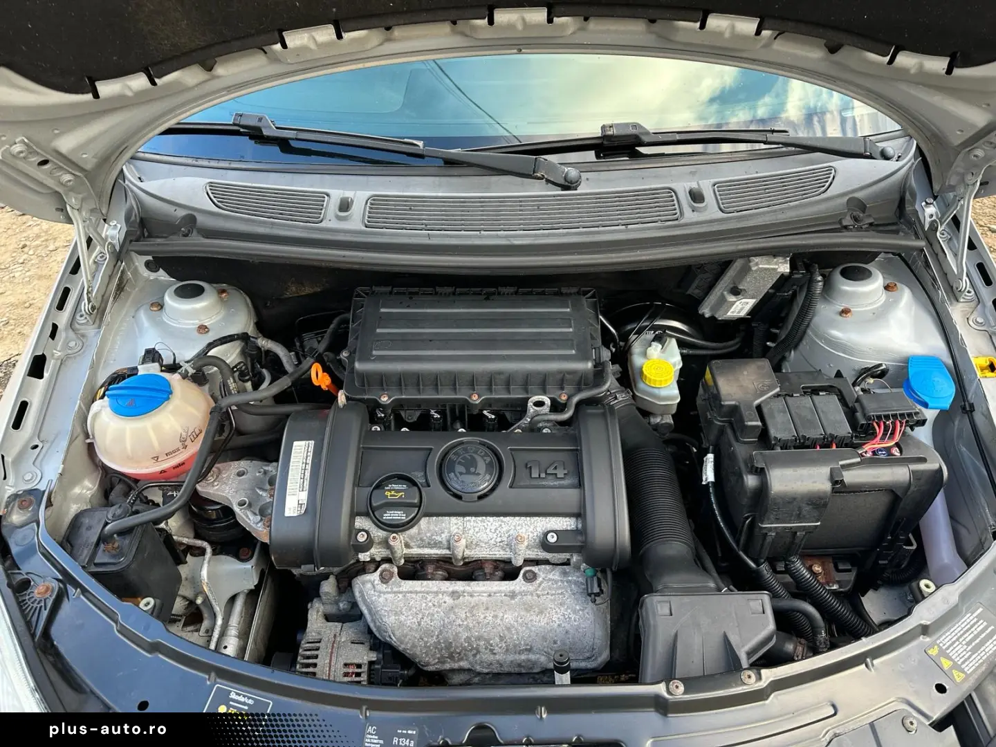 SKODA ROMSTER  1 4 MPI