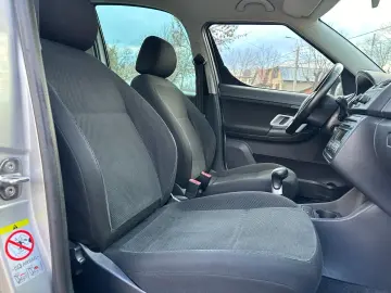 SKODA ROMSTER  1 4 MPI