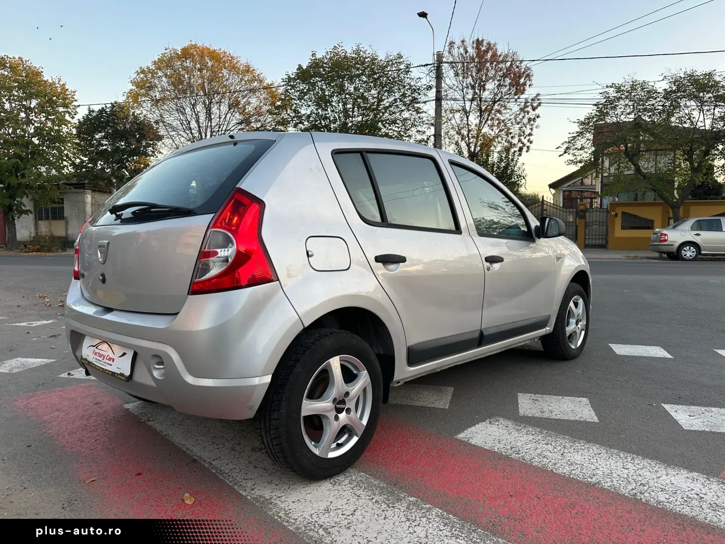 DACIA SANDERO   2011 BENZINA