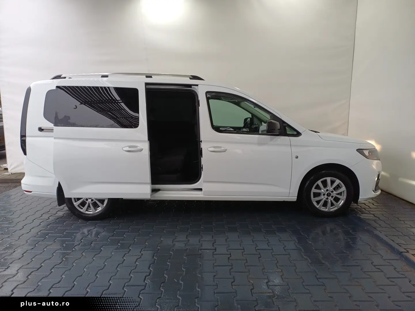 Ford Tourneo Connect 1.5L EcoBoost LWB Trend