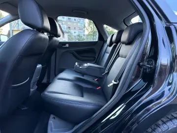 FORD FOCUS 1.8 Benzină