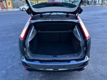 FORD FOCUS 1.8 Benzină