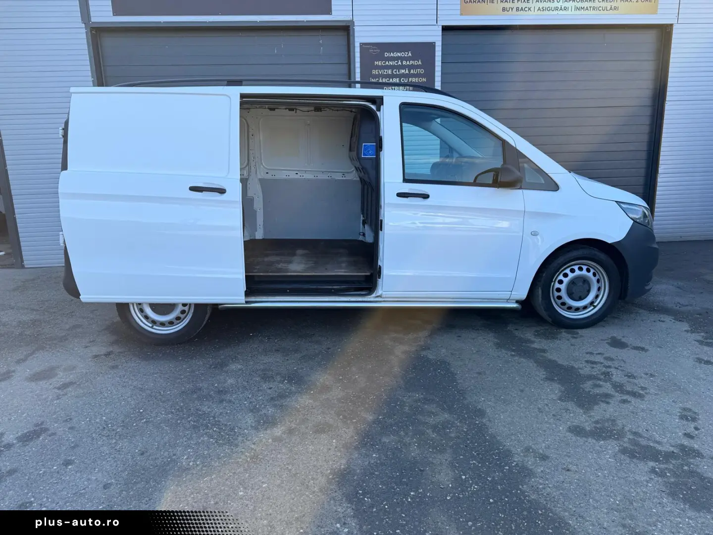 MERCEDES-BENZ VITO     3 LOCURI