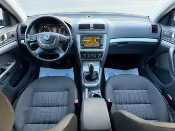 Skoda Octavia   An 2012  1 6 D