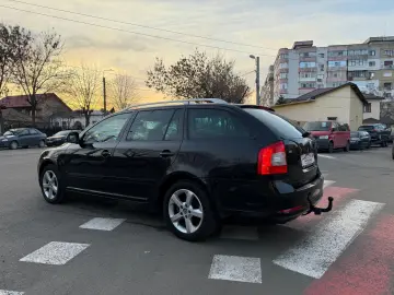 Skoda Octavia   An 2012  1 6 D
