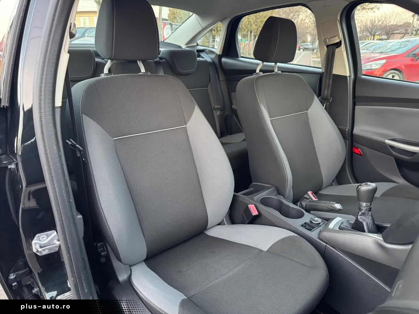 Ford Focus   An 2012  1 6 Benzina (Clasic)