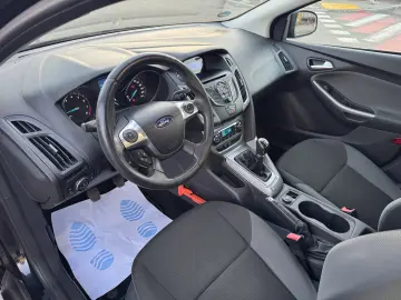 Ford Focus   An 2012  1 6 Benzina (Clasic)