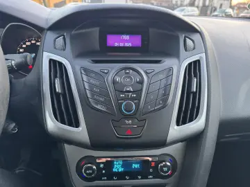 Ford Focus   An 2012  1 6 Benzina (Clasic)