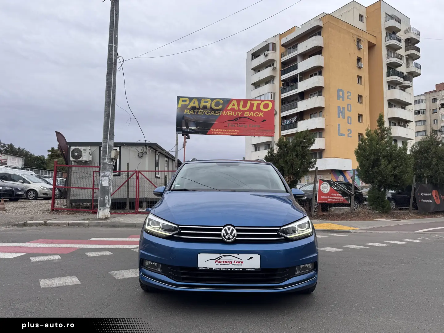 VW Touran   2016  cutie automată  7 Locuri