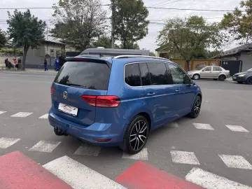 VW Touran   2016  cutie automată  7 Locuri
