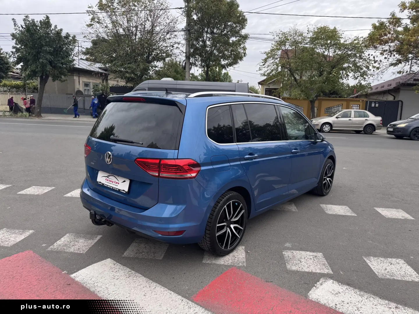 VW Touran   2016  cutie automată  7 Locuri