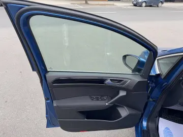 VW Touran   2016  cutie automată  7 Locuri