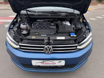 VW Touran   2016  cutie automată  7 Locuri