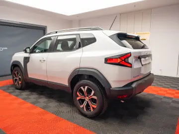 Dacia Duster 1.6 140HP Hybrid 4x2 Journey