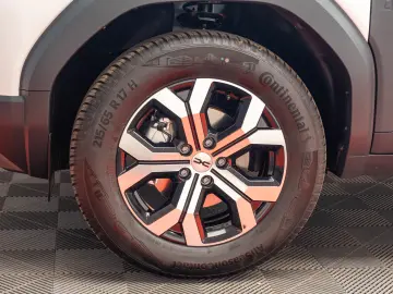 Dacia Duster 1.6 140HP Hybrid 4x2 Journey