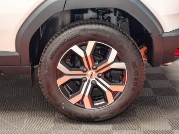 Dacia Duster 1.6 140HP Hybrid 4x2 Journey