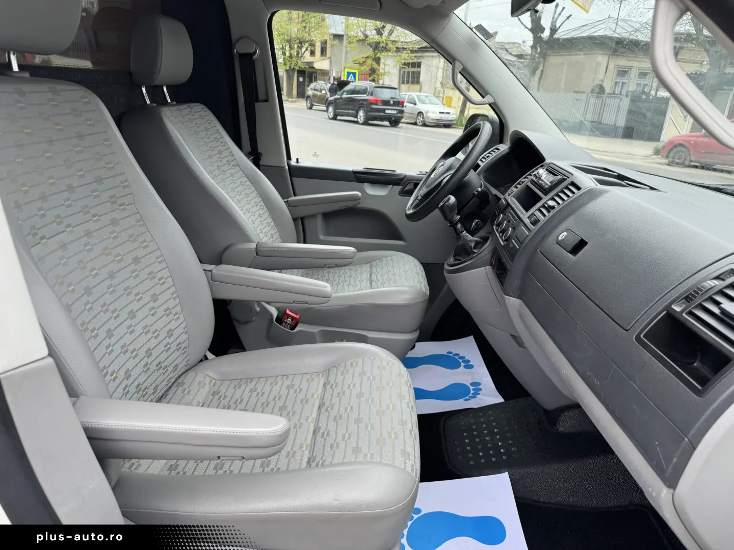 VW Transporter   2010   2 0 D  Euro 5