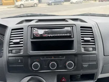 VW Transporter   2010   2 0 D  Euro 5