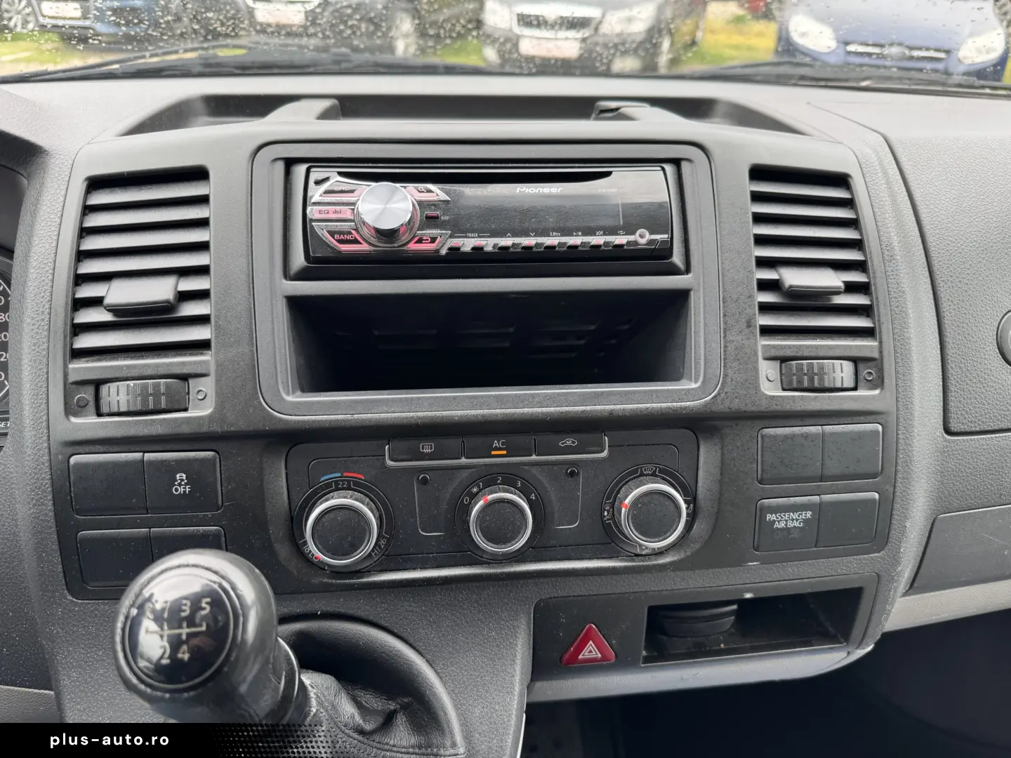 VW Transporter   2010   2 0 D  Euro 5