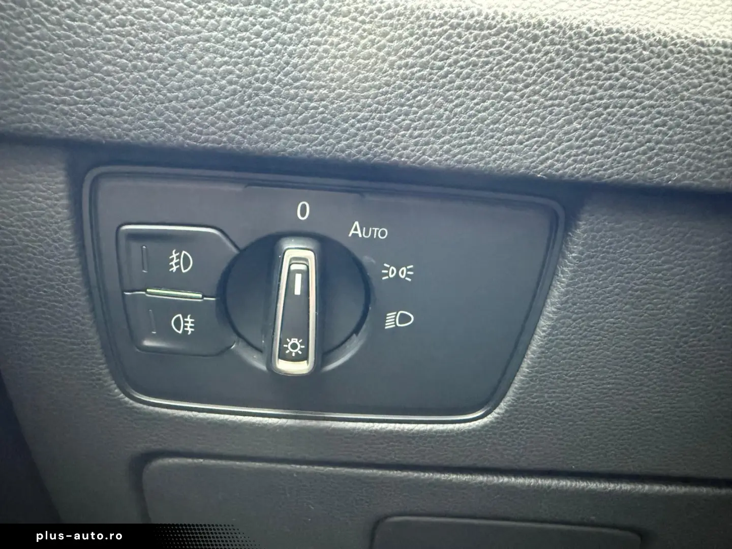 VW Passat   Cutie Automată  An 2015