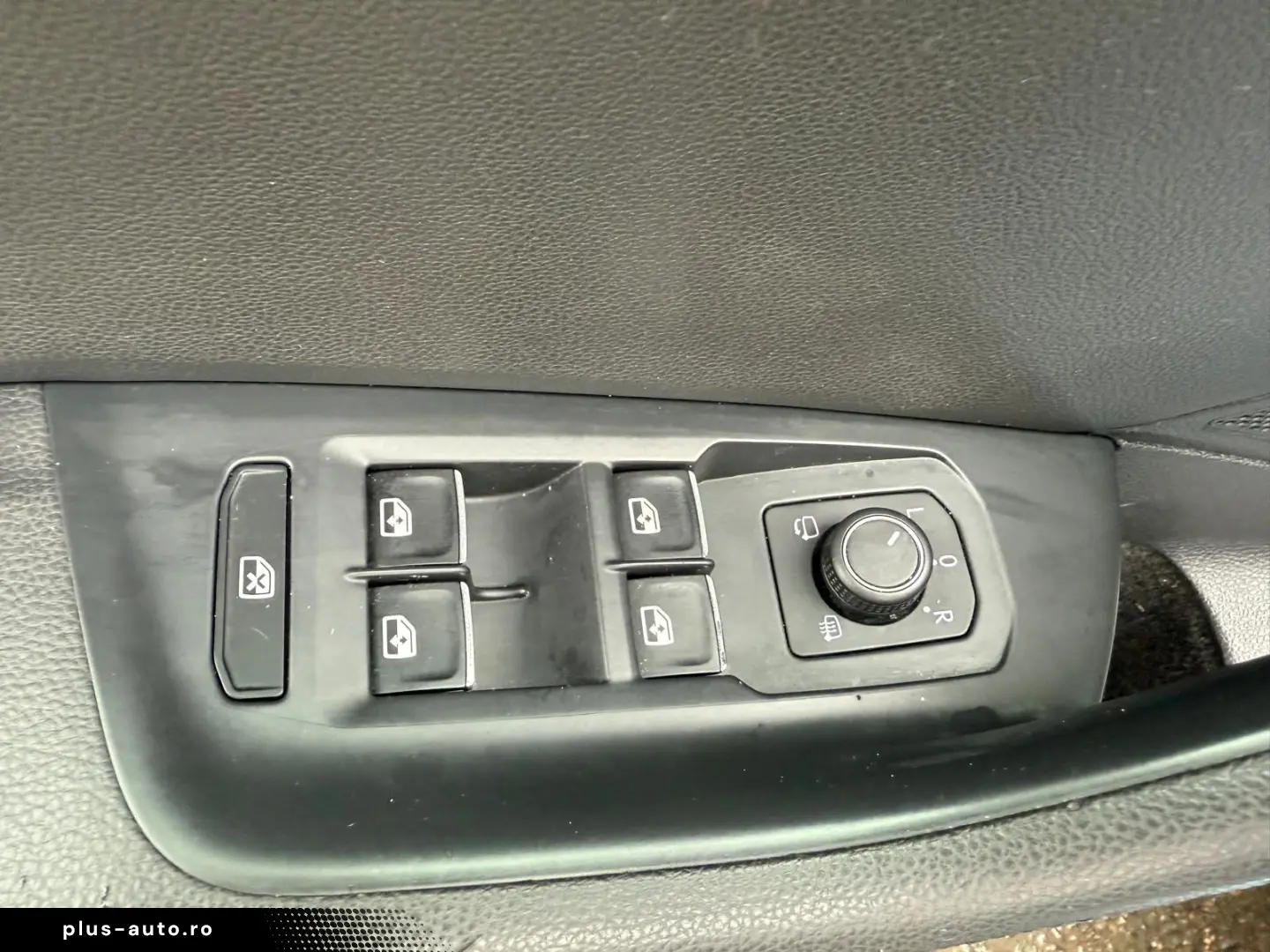 VW Passat   Cutie Automată  An 2015