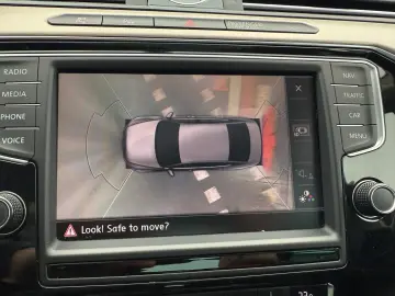 VW Passat   Cutie Automată  An 2015