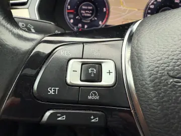 VW Passat   Cutie Automată  An 2015