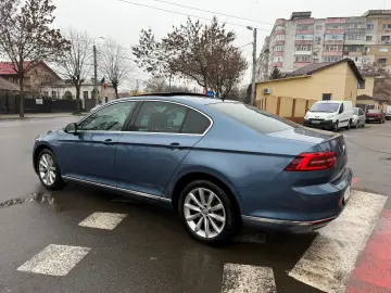 VW Passat   Cutie Automată  An 2015