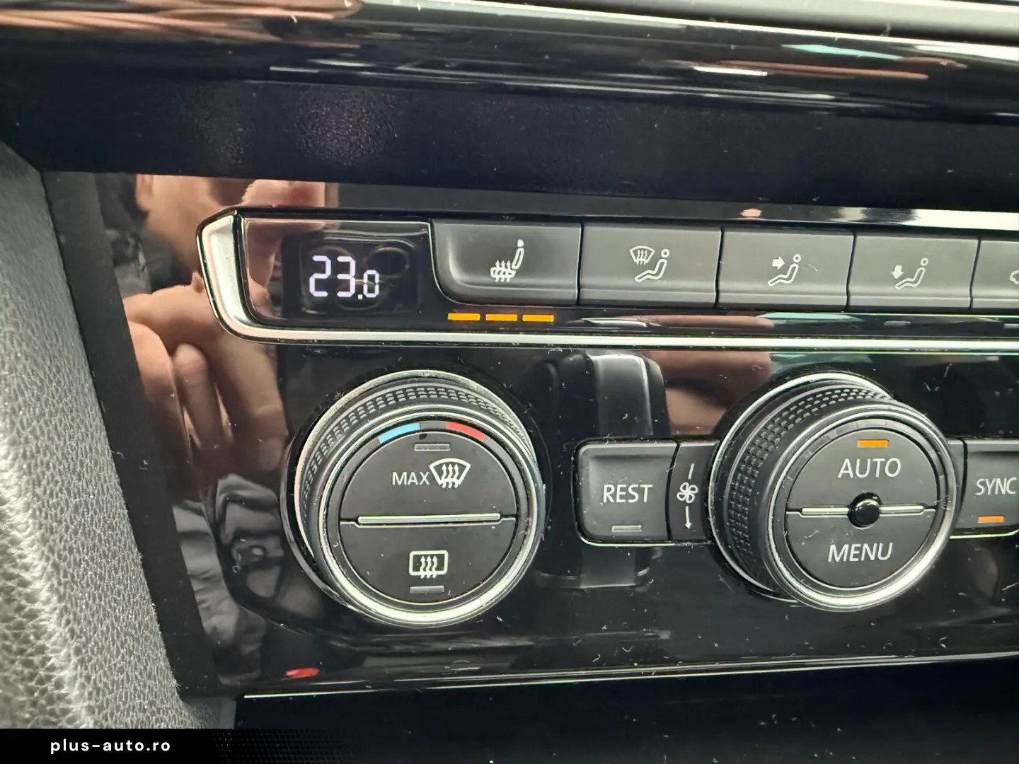 VW Passat   Cutie Automată  An 2015