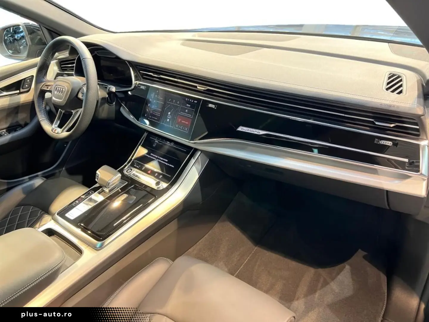 AUDI Q8 50 3.0 TDI quattro Fahrassist AHK Pano SHD
