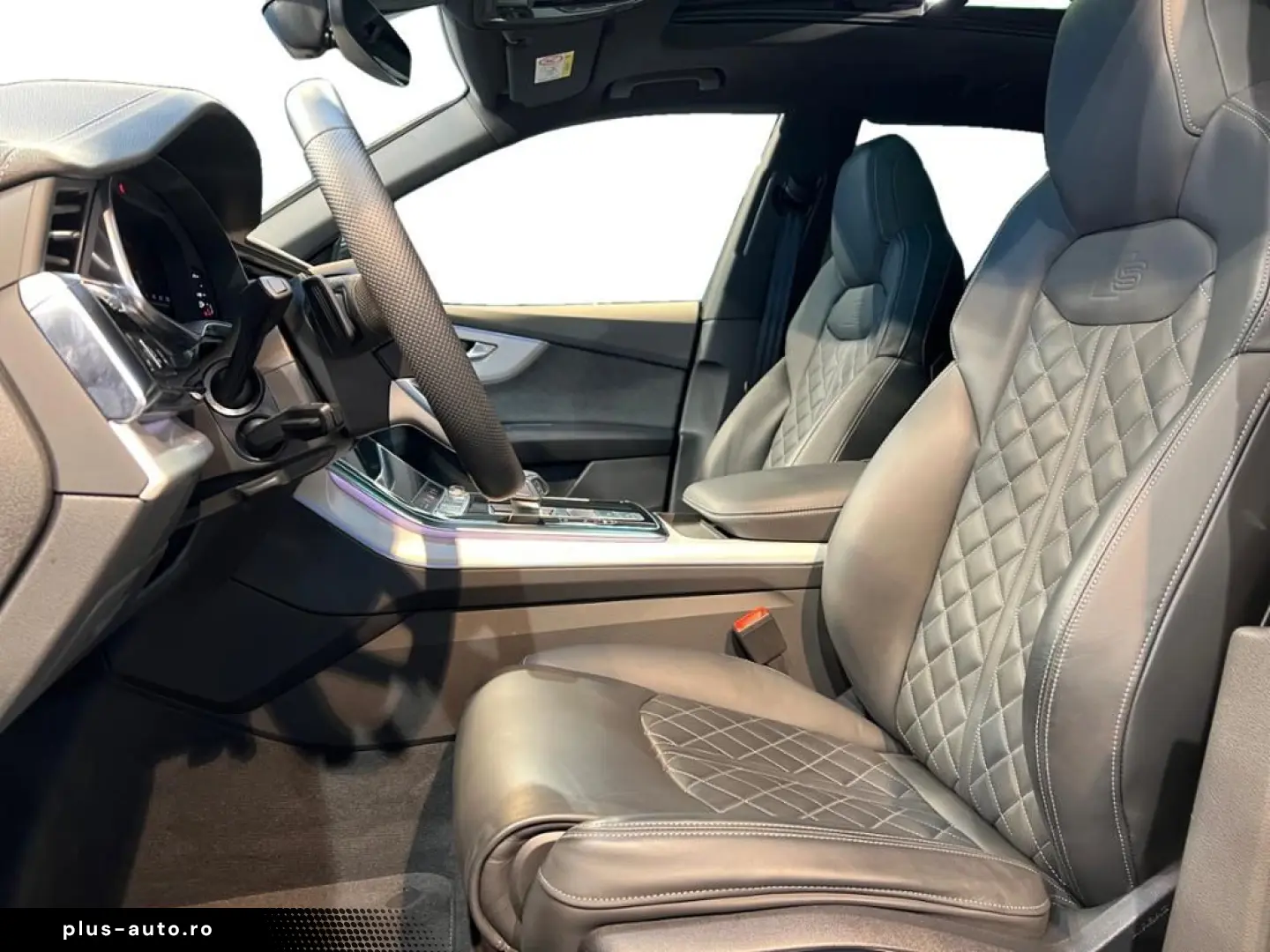 AUDI Q8 50 3.0 TDI quattro Fahrassist AHK Pano SHD