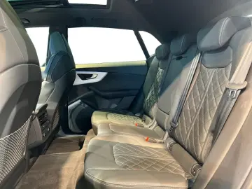 AUDI Q8 50 3.0 TDI quattro Fahrassist AHK Pano SHD