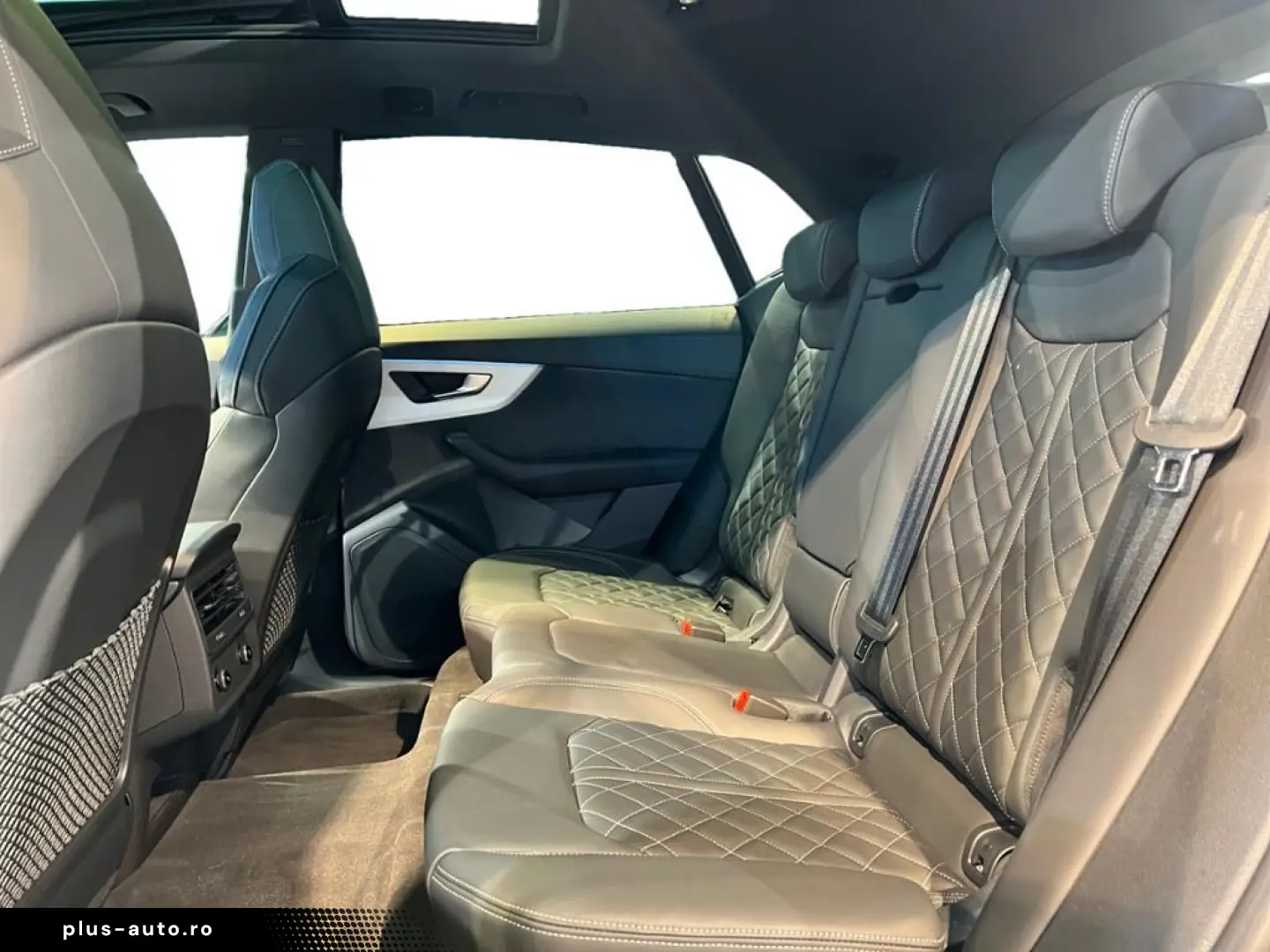 AUDI Q8 50 3.0 TDI quattro Fahrassist AHK Pano SHD