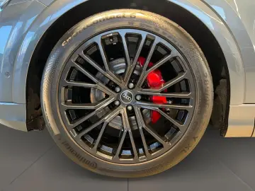 AUDI Q8 50 3.0 TDI quattro Fahrassist AHK Pano SHD