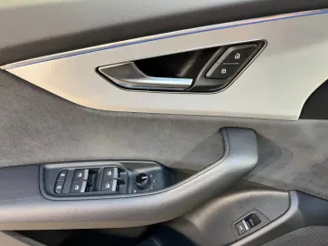 AUDI Q8 50 3.0 TDI quattro Fahrassist AHK Pano SHD