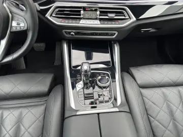 BMW X6 xDrive 30d xLine PANO-DA. AHK LASER HUD 360