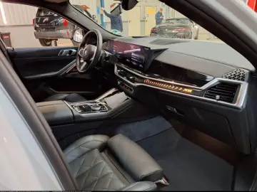 BMW X6 xDr30d M SPORT PRO SoftCl AHK Pano StHz H K