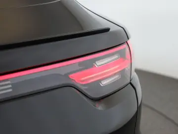 PORSCHE Cayenne Coupé E-Hybrid Platinum Edition Inno AHK