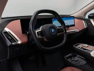 BMW iX xD50 360 H K DAB ACC SoftCl Komfort 21Zoll