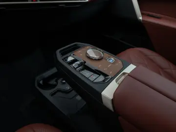 BMW iX xD50 360 H K DAB ACC SoftCl Komfort 21Zoll