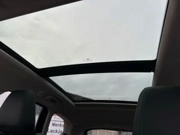 BMW iX1 xDrive30 PANO ACC 360 LederSportstz HUD H&K