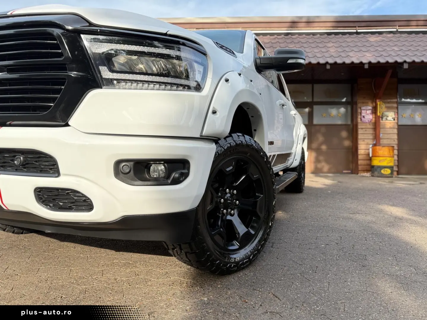DODGE V8 OFFROAD LIFT BÜGEL LED 4X4 NAVI AHK GARANTIE