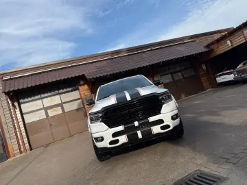 DODGE V8 OFFROAD LIFT BÜGEL LED 4X4 NAVI AHK GARANTIE