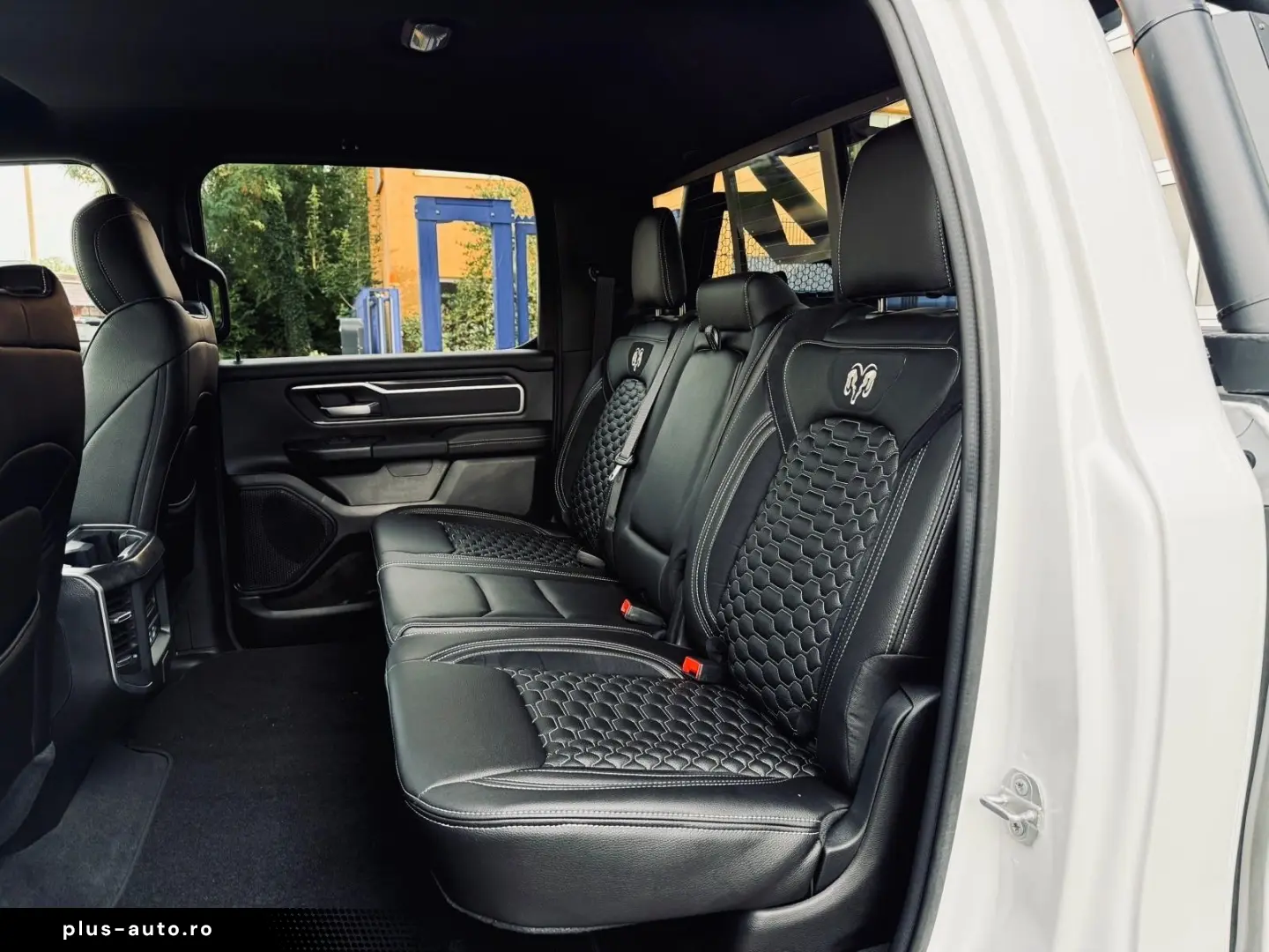 DODGE V8 OFFROAD LIFT BÜGEL LED 4X4 NAVI AHK GARANTIE