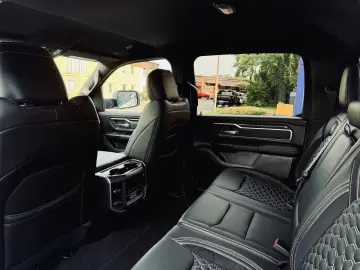 DODGE V8 OFFROAD LIFT BÜGEL LED 4X4 NAVI AHK GARANTIE