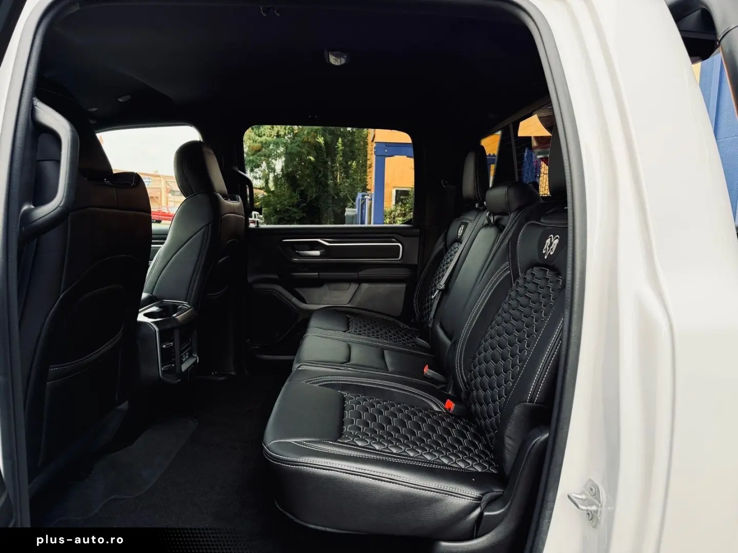 DODGE V8 OFFROAD LIFT BÜGEL LED 4X4 NAVI AHK GARANTIE