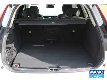 VOLVO XC60 T8 AWD Plus Bright Recharge 360CAM ACC PANO