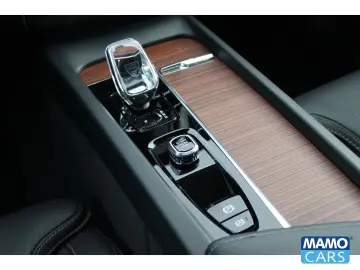 VOLVO XC60 T8 AWD Plus Bright Recharge 360CAM ACC PANO